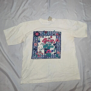 Vintage R&R White Short Sleeve  T Shirt with Floral Design Woman's Large